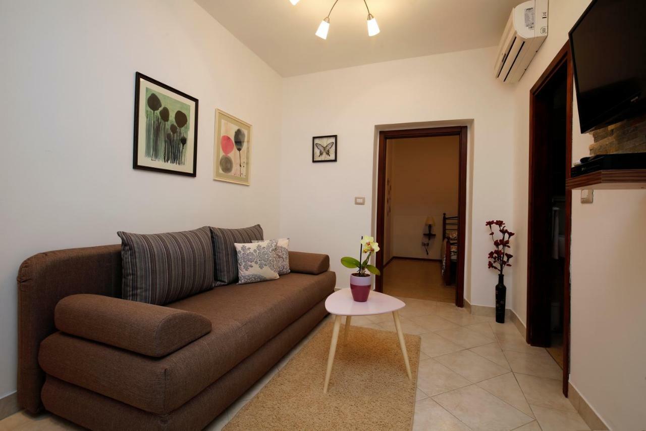 Apartments Fiora プレマントゥーラ エクステリア 写真